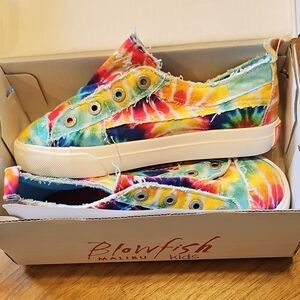Kid's 12 NEW Blowfish Malibu Play Sneakers Rainbow Tie Dye Rainbow Tie Dye